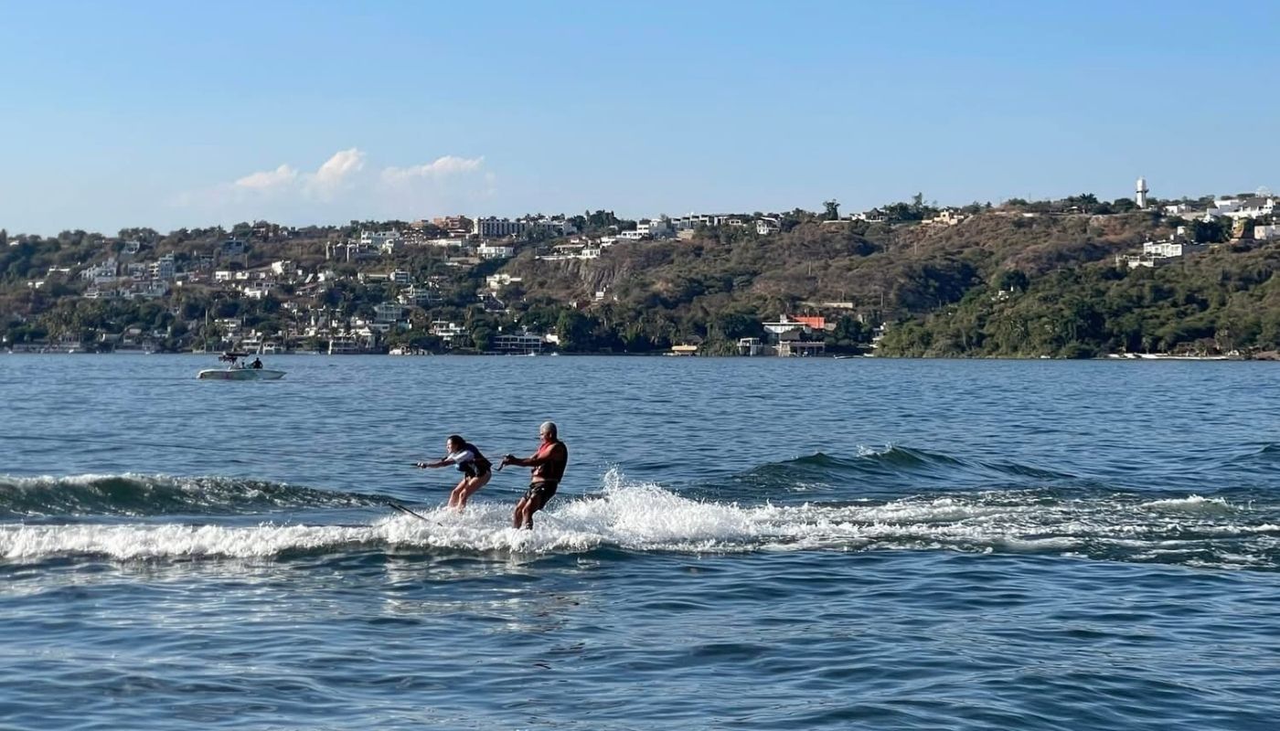 Paracaidismo y aventura en Tequesquitengo